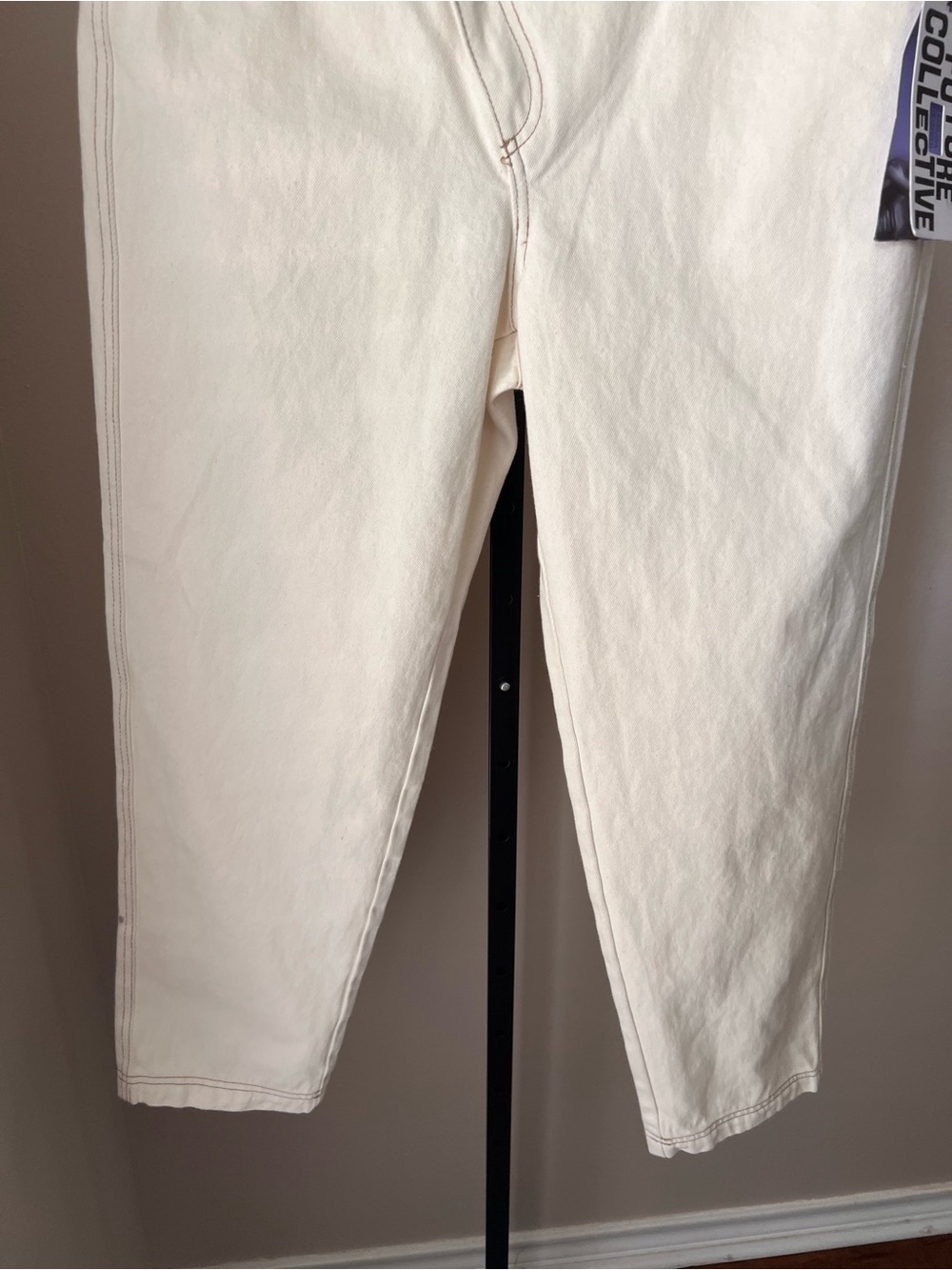 Future collective tapered Cream High-Rise Straight Jeans - Picture 3 of 9